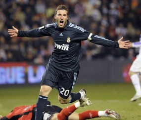 开云体育app-戈麦斯之夜，当无名之辈在总决赛写下自己的史诗