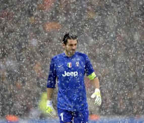 开云体育APP下载-拉齐奥对阵巴黎，劳塔罗关键制胜，蓝鹰展翅撕裂王子公园的夜空