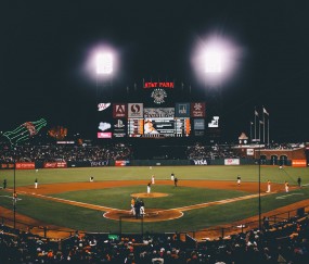 开云体育中国-波兰巅峰对决，赖斯在英超争冠中接管比赛