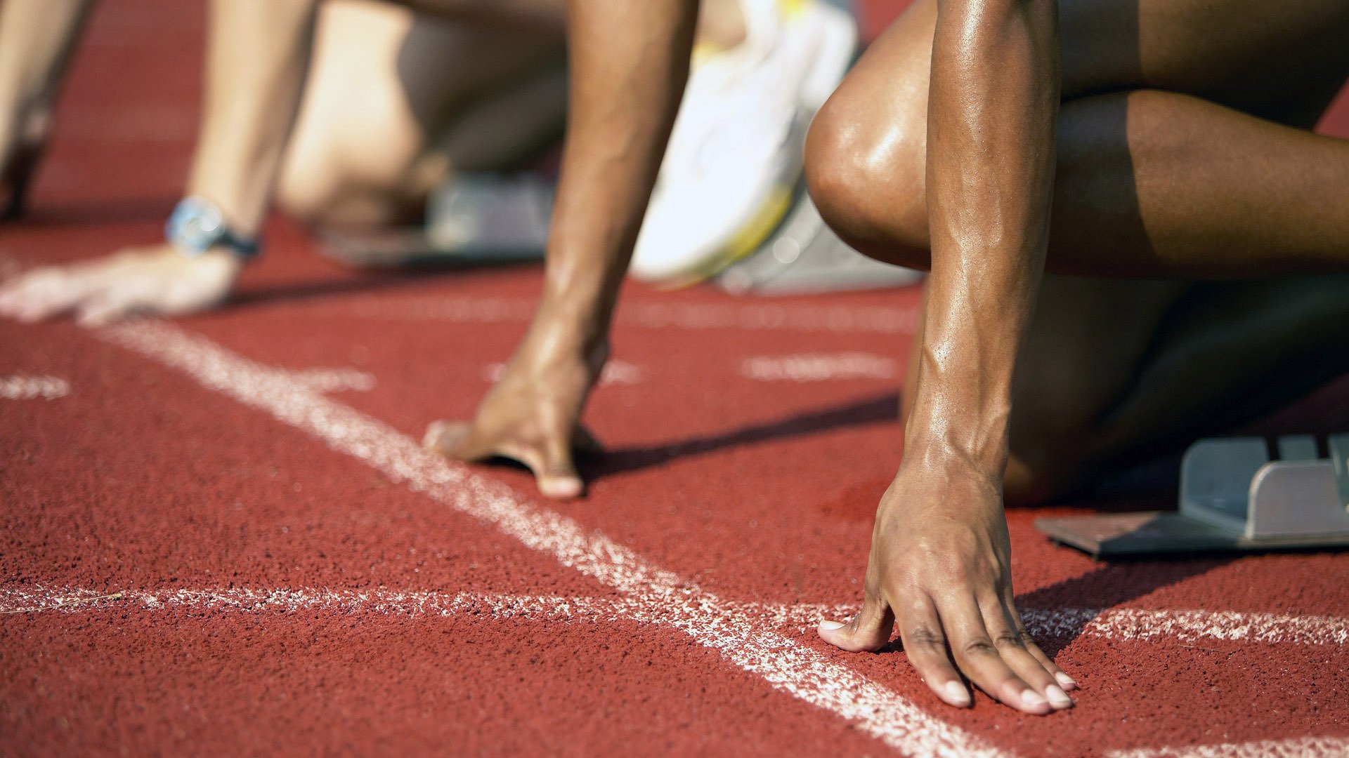 当F1引擎在卡塔尔轰鸣，曼城已在威尔士写下王朝注脚