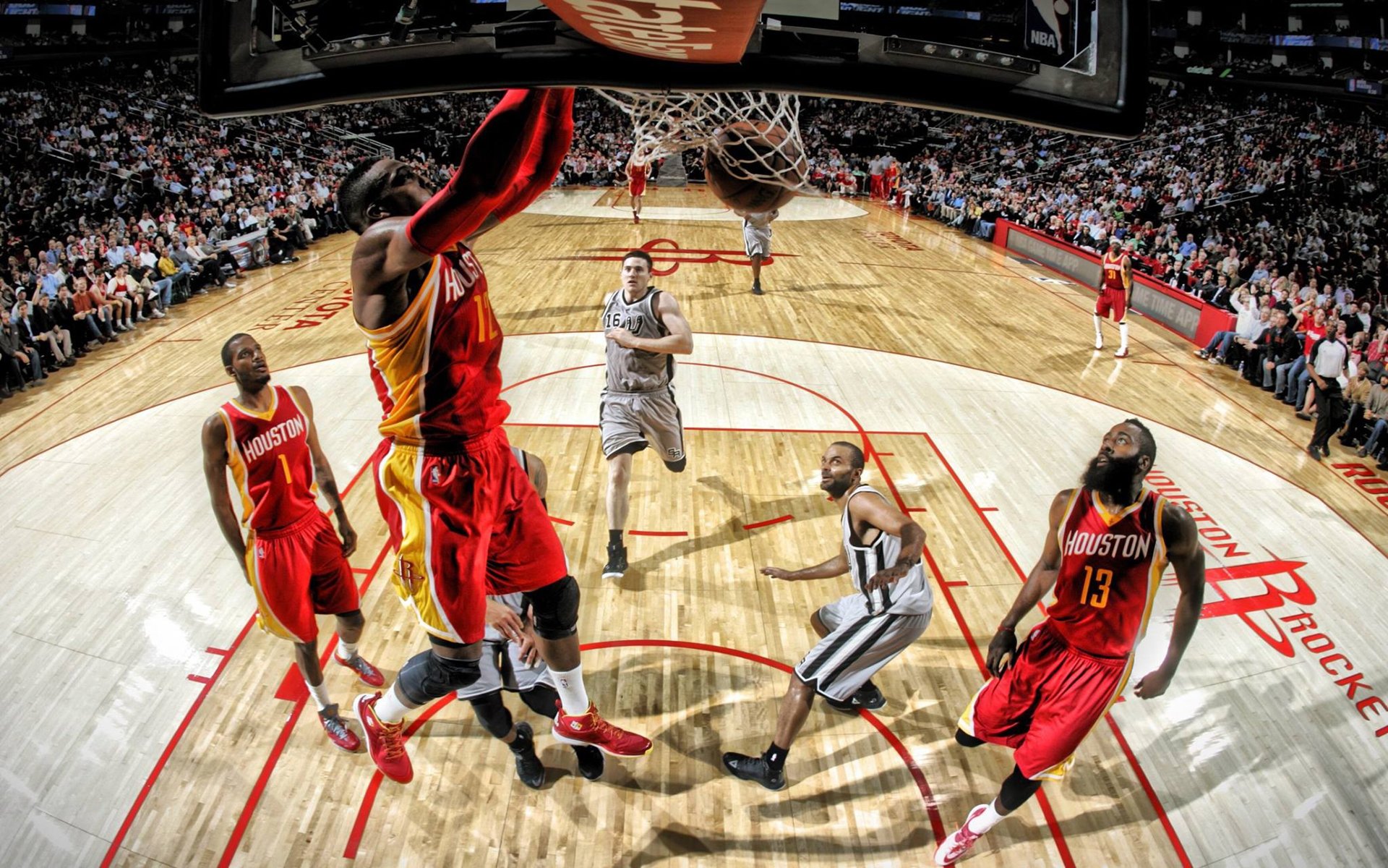 贝蒂斯鏖战摩洛哥，当足球铁血撞上篮球神话，伊布在NBA季后赛接管比赛